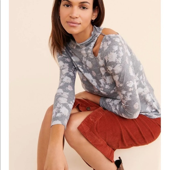 Chaser Floral Cut out Long Sleeve Tee - Picture 8 of 8